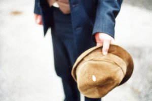 Що означає, якщо птах накакала – народні прикмети та можливі тлумачення