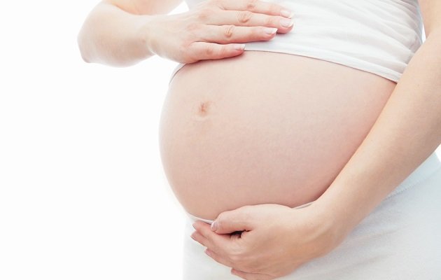 Що робити якщо відійшли води, а схваток нема?