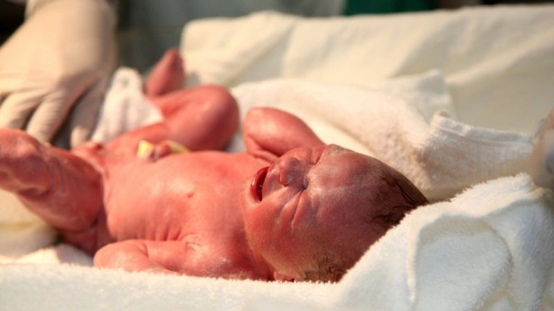 Шкала Апгар: оцінка стану новонародженого, значення 6, 7, 8 і 9 балів