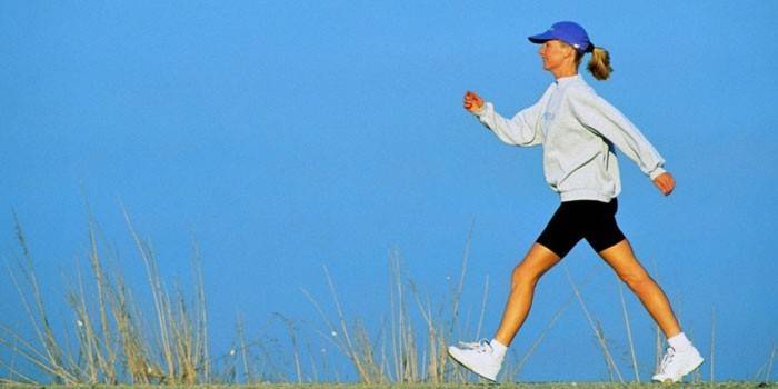 Скільки калорій спалюється при ходьбі за 1 годину