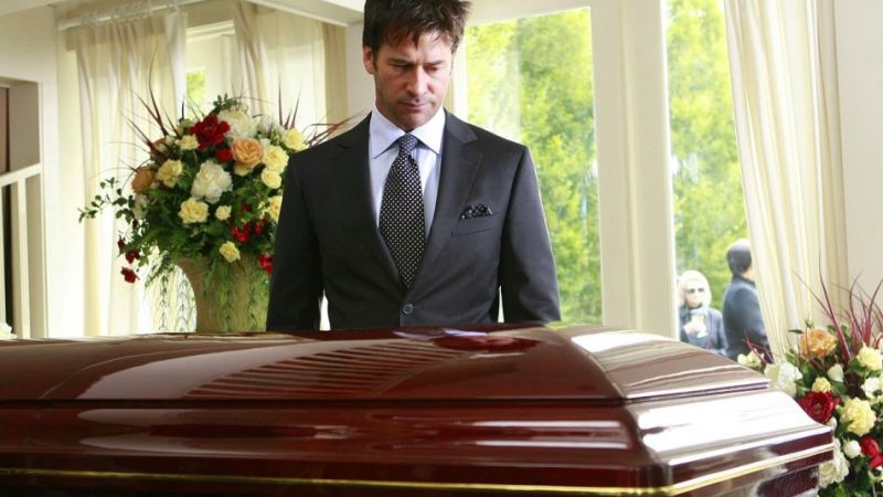 Сонник — родичі: до чого сняться далекі, померлі, п'яні родичі? До чого сниться могила, застілля, весілля, похорон, сварка, смерть родичів?