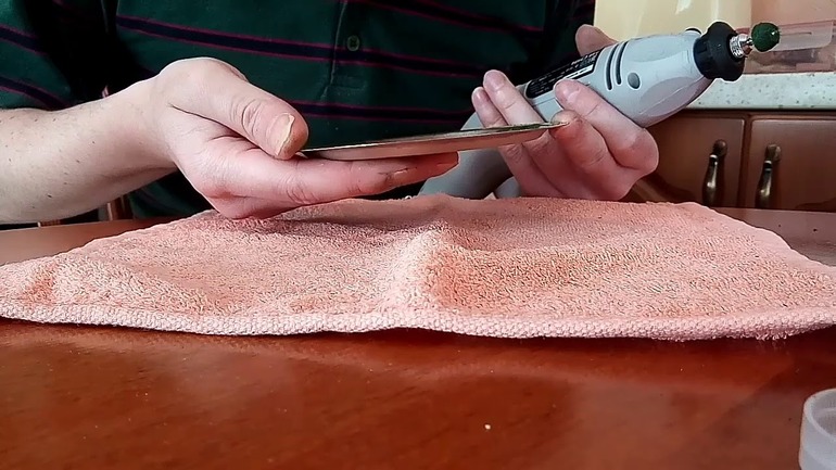 Способы, позволяющие пользоваться пастой ГОИ для полировки изделий Способы, позволяющие пользоваться пастой ГОИ для полировки изделий