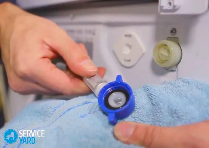 Стиральная машинка Индезит набирает воду, но не стирает