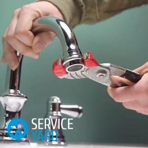 Течет кран на кухне — как починить?