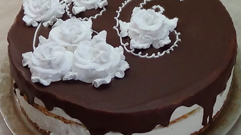 Торт Пташине молоко в домашніх умовах: смачні рецепти з фото. Як приготувати домашній торт Пташине молоко класичний і без випічки покроково?