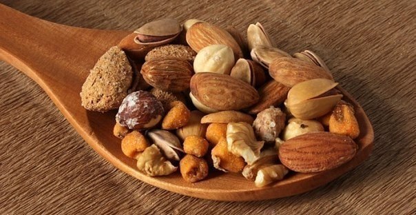 У яких продуктах міститься білок список? Правильне харчування для набору ваги