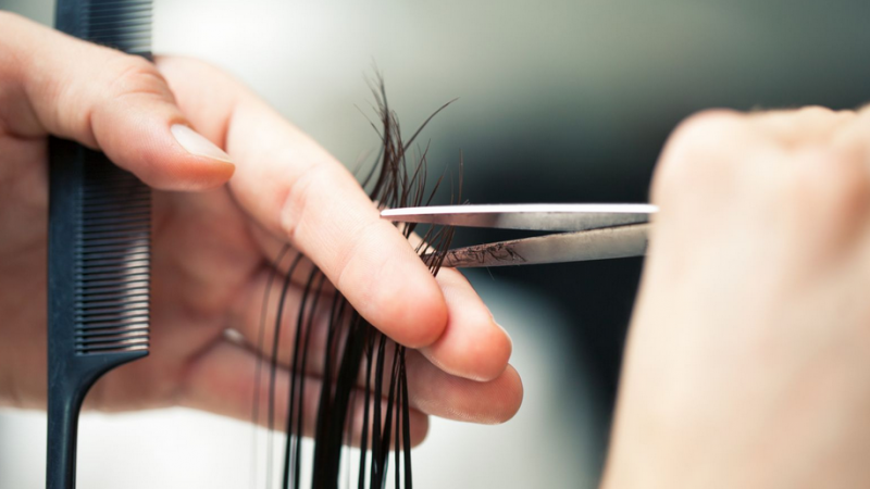 В який день тижня краще стригти волосся: прикмети по дням тижня, в залежності від дати народження