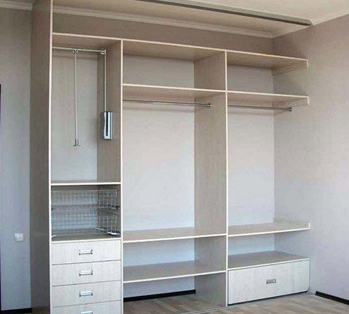 Вбудований шафа купе своїми руками: розрахунок конструкції, заготівля, монтаж