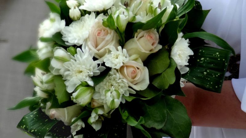 Весільний букет нареченої з хризантем своїми руками. Як зробити гарний букет хризантем і троянд, гербер, альстромерій, лілій, ірисів, еустоми?
