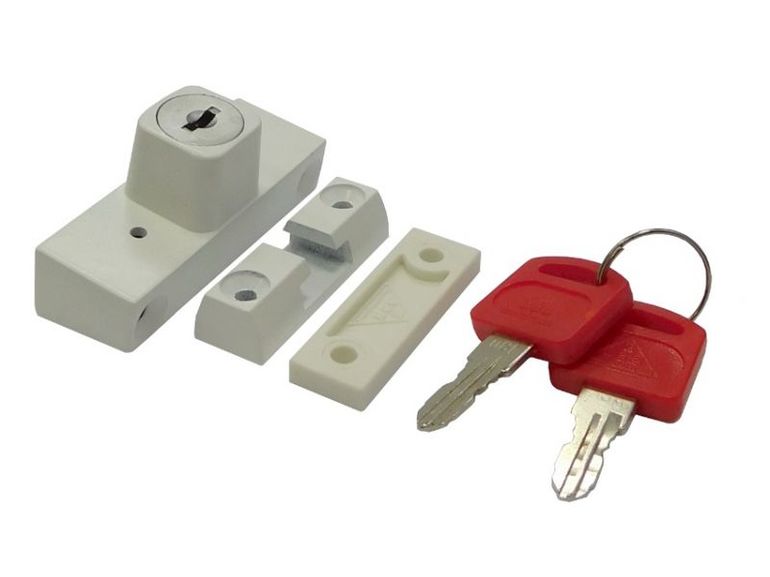 Виды детских замков на пластиковые окна и методы их установки