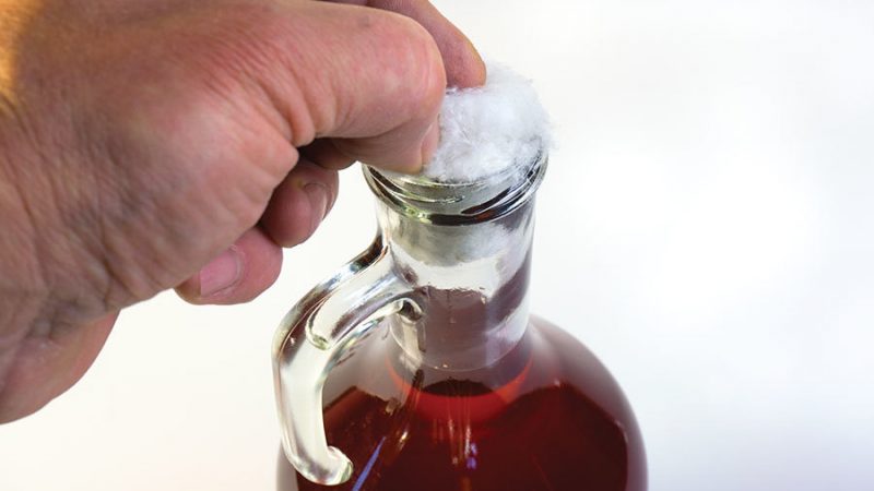 Вино з червоної смородини в домашніх умовах: простий рецепт кріпленого, сухого, столового вина