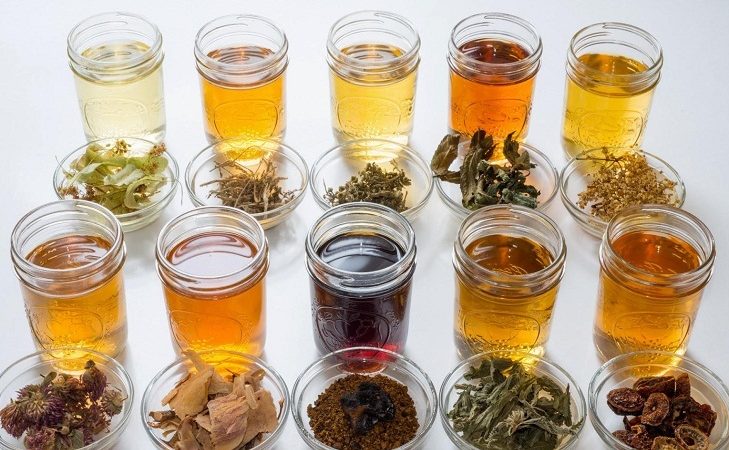 Як і на чому настояти самогон для смаку, аромату, кольору: рецепти, поради