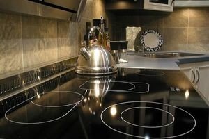 Як очистити склокерамічну плиту від нагару?