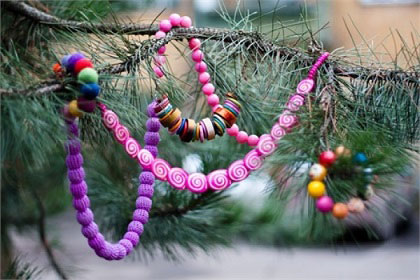 Як оригінально прикрасити новорічну ялинку: кращі ідеї з фото