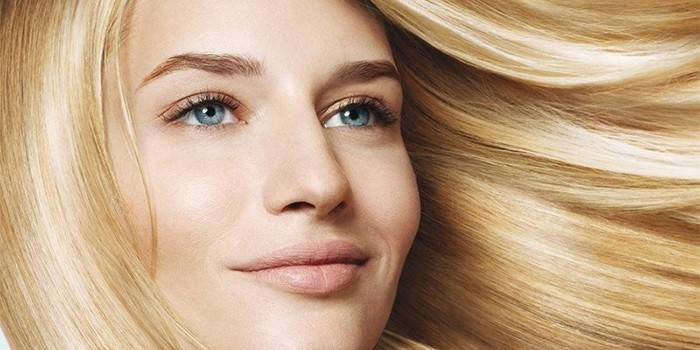 Як освітлити волосся в будинку народними та косметичними засобами — техніки і покрокова інструкція