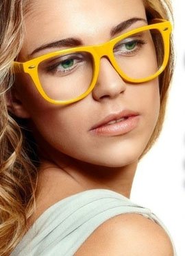 Як підібрати оправу для окулярів за формою обличчя і кольором очей