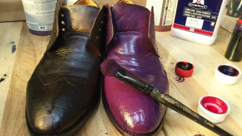 Як пофарбувати взуття зі шкіри, замші, нубука, дермантин, екошкіра? Як пофарбувати туфлі в домашніх умовах: огляд фарб та засобів для фарбування