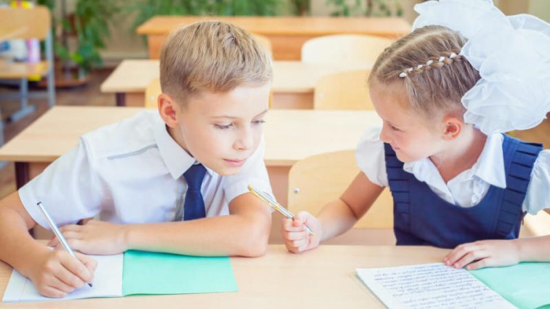 Як правильно пишеться слово: «невідомо», «не відомо», разом чи окремо?