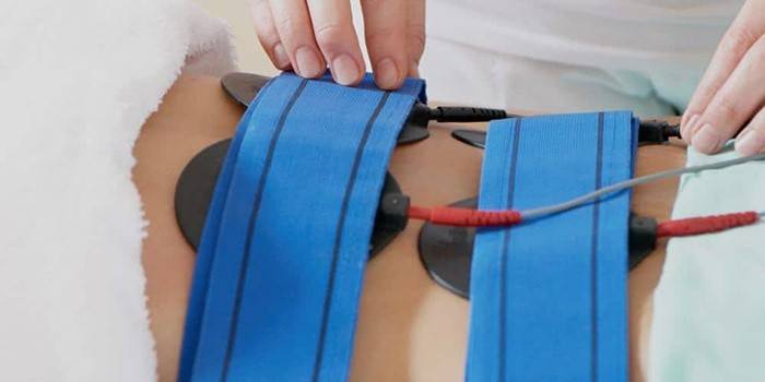 Як прибрати прищі на спині