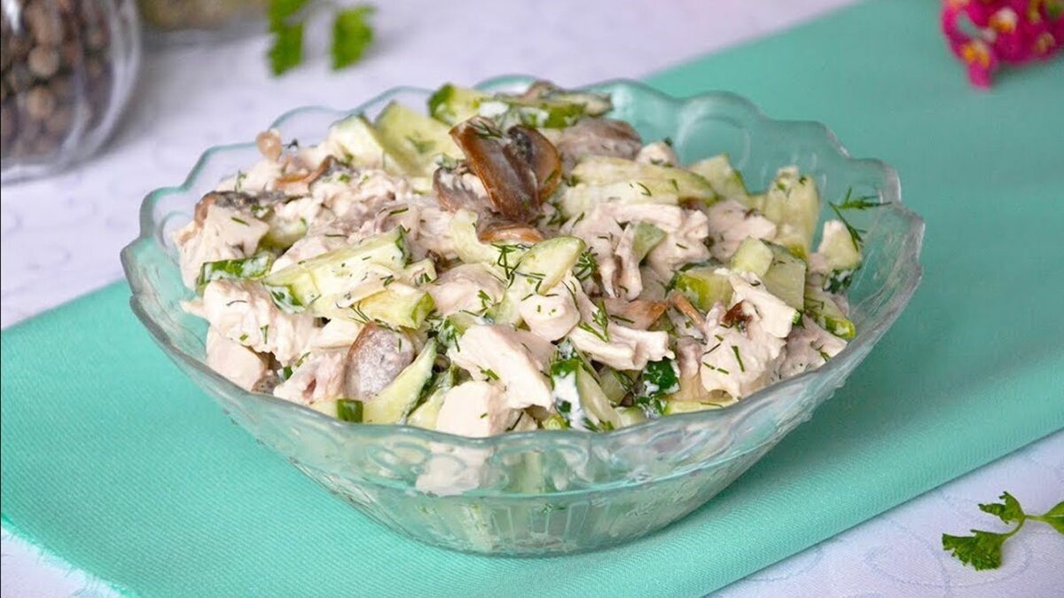 Як приготувати різноманітно салат з курки і грибами. Прості рецепти салатів Як приготувати різноманітно салат з курки і грибами. Прості рецепти салатів