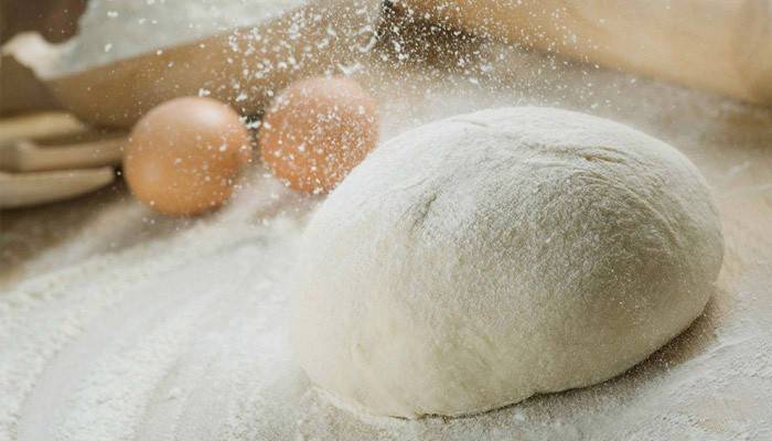 Як приготувати тісто для пиріжків на кефірі