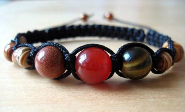 Як сплести браслет шамбала своїми руками