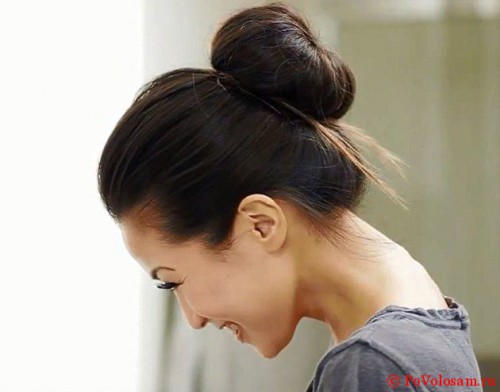 Як зробити гульку на голові з допомогою гумки, бублика або валика Як зробити гульку на голові з допомогою гумки, бублика або валика