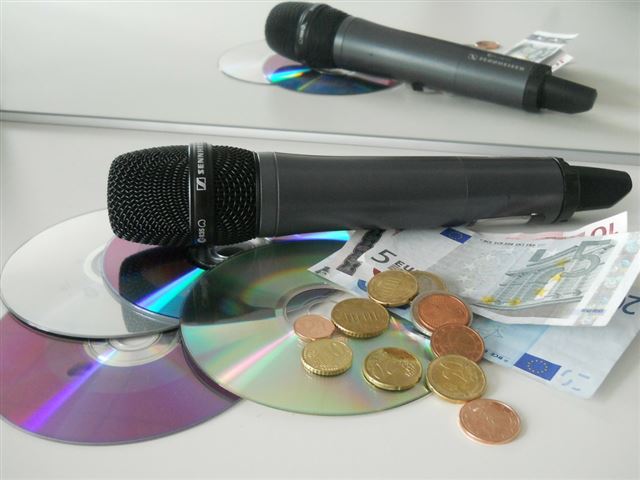 Як зробити мінусовку онлайн за допомогою спеціальної програми