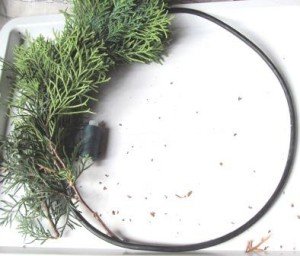 Як зробити Різдвяний вінок на двері своїми руками.