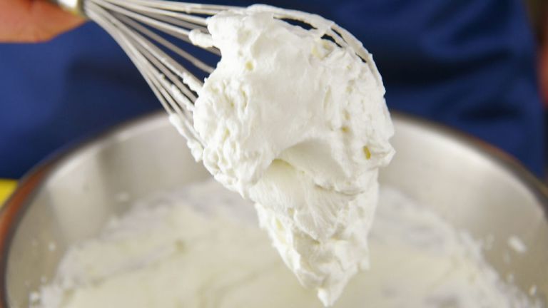 Як зробити вершки з молока в домашніх умовах?