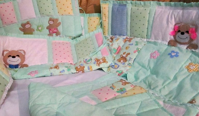 Як зшити бортики в дитячу ліжечко для новонароджених своїми руками: викрійки, розміри, фото