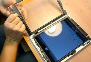 Замена экрана на планшете, ремонт дисплея, замена матрицы на планшете