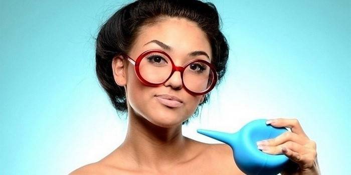 Застосування содового розчину для спринцювання при лікуванні молочниці і для зачаття дитини