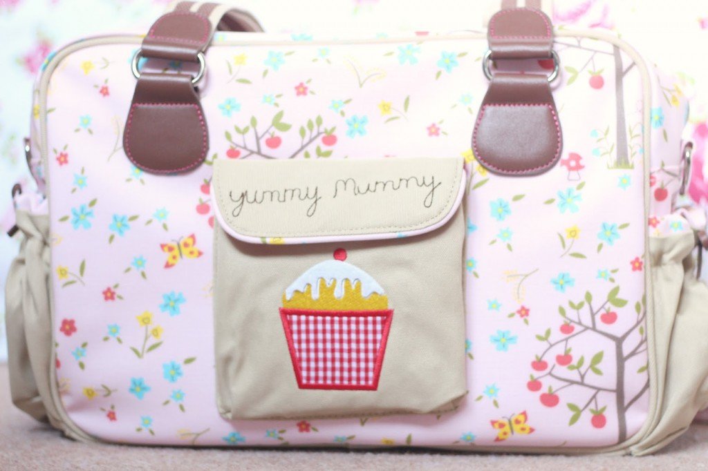 Збираємося в пологовий будинок: необхідні речі для мами і малюка